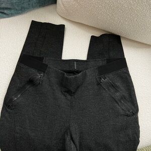 Elie Tahari Charcoal Leggings